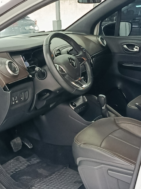 renault captur 1.3 tce flex iconic x-tronic 4p automatico 20229