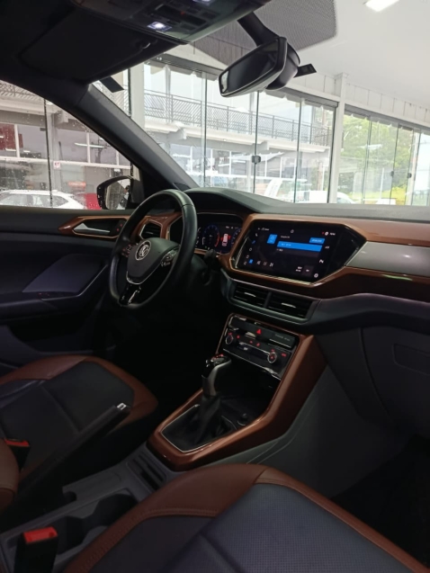 volkswagen t-cross 1.0 200 tsi total flex comfortline automatico 4p 20218