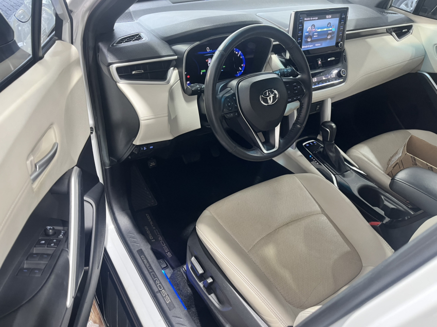 corolla cros xrx 1.8 hibrido12