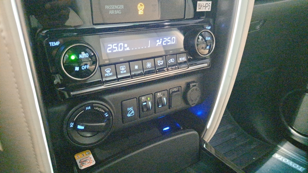 hilux sw4 2.8 d-4d turbo diesel diamond 7l