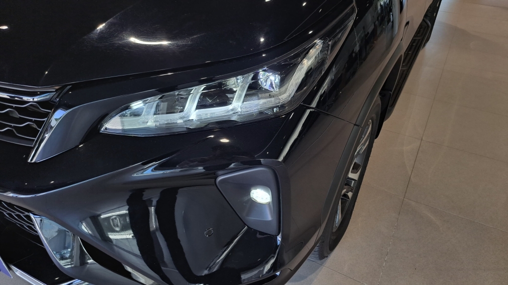 hilux sw4 2.8 d-4d turbo diesel diamond 7l