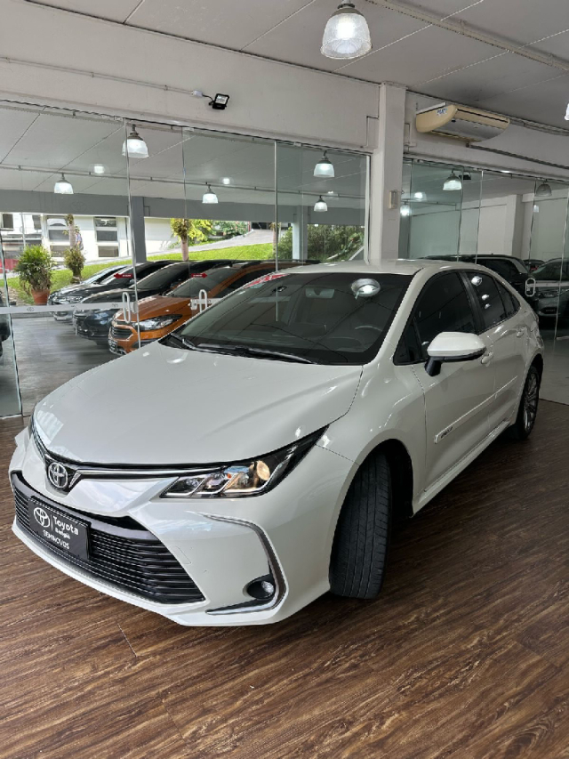 corolla xei 2.0 com apenas 9.000km