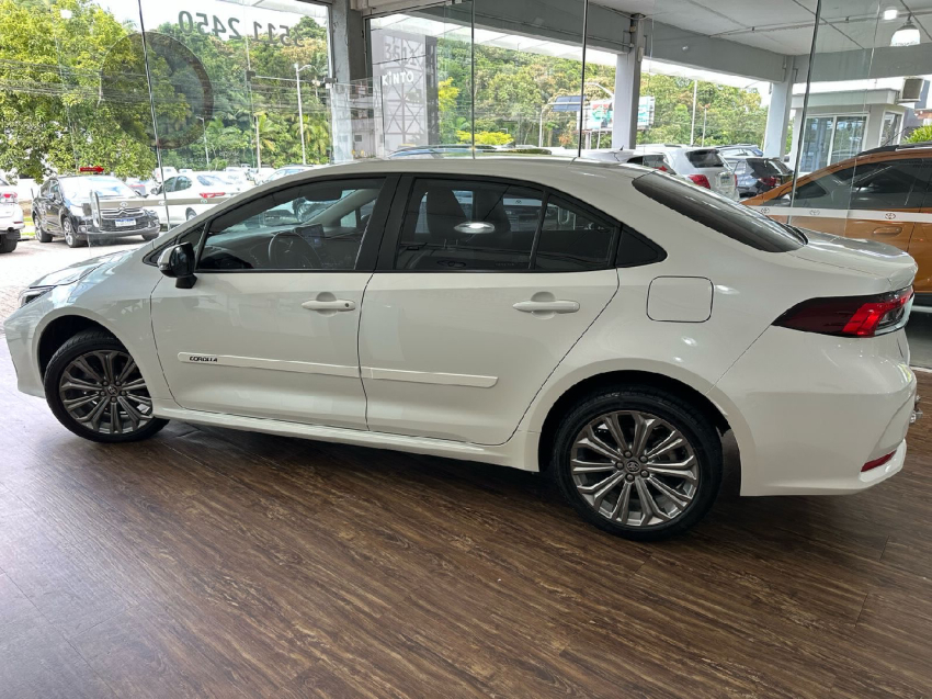 corolla xei 2.0 com apenas 9.000km