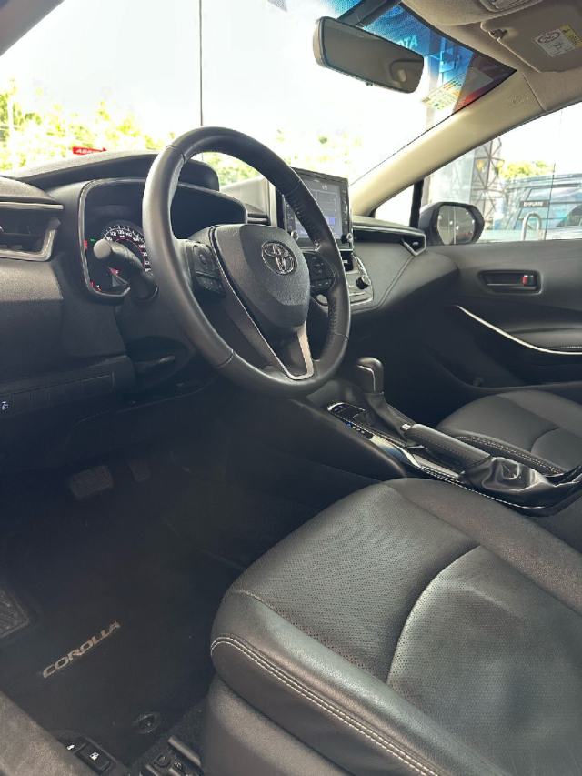 corolla xei 2.0 com apenas 9.000km
