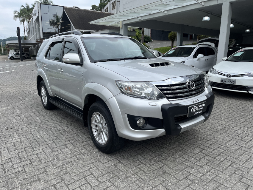sw4 srv 3.0 diesel 5 lugares