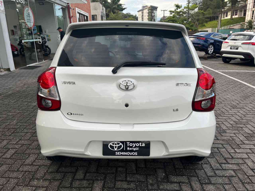 etios hatch x 1.3 flex manual