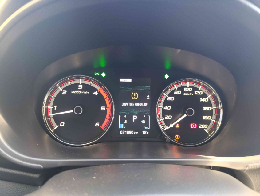 l-200 cd triton sport hpe-s 4x4 2.4 tb at6