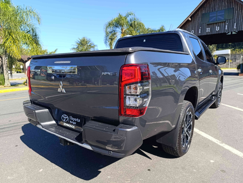 l-200 cd triton sport hpe-s 4x4 2.4 tb at6