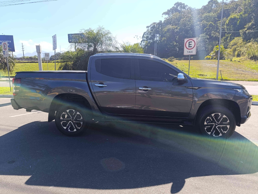 l-200 cd triton sport hpe-s 4x4 2.4 tb at6