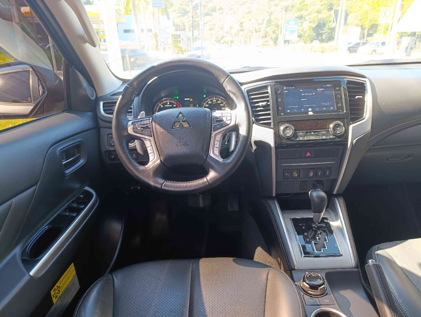 l-200 cd triton sport hpe-s 4x4 2.4 tb at6