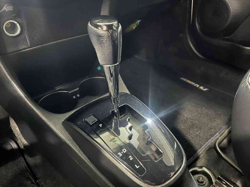 etios hatch platinum automatico