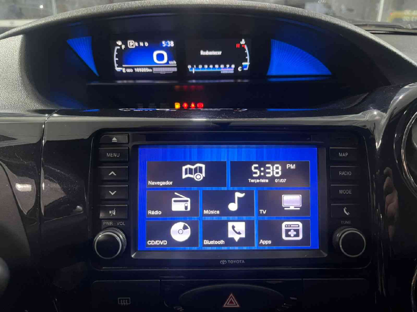 etios hatch platinum automatico