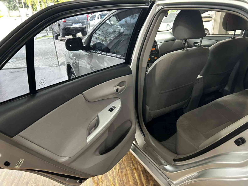 corolla gli upper 1.8 aut.