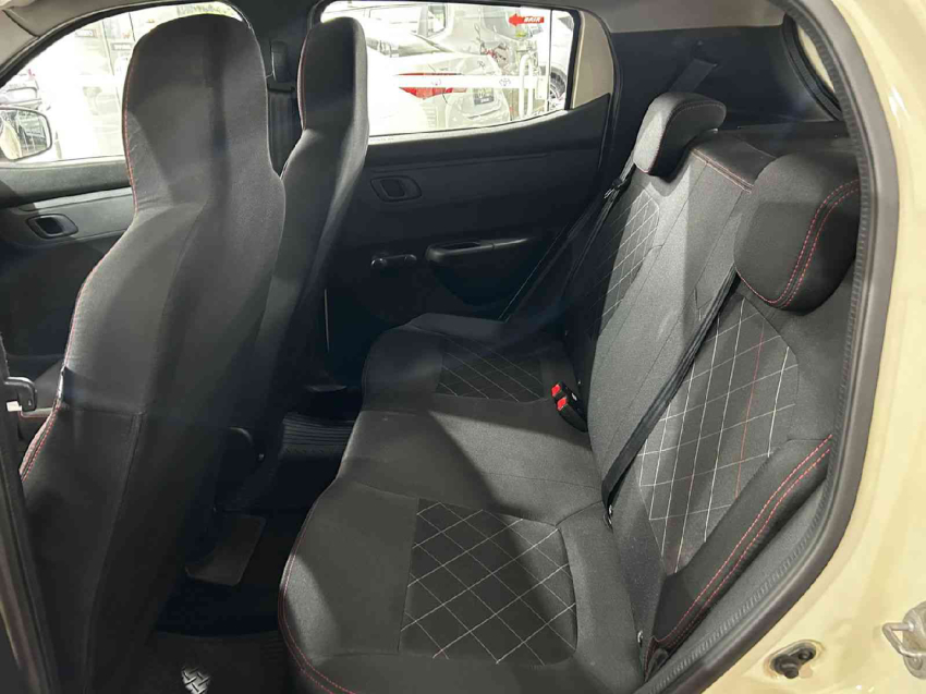 kwid zen 1.0 12v