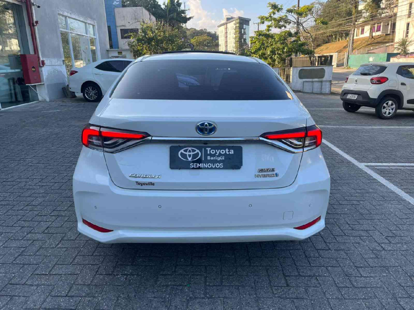 corolla altis hibrido 1.8 aut
