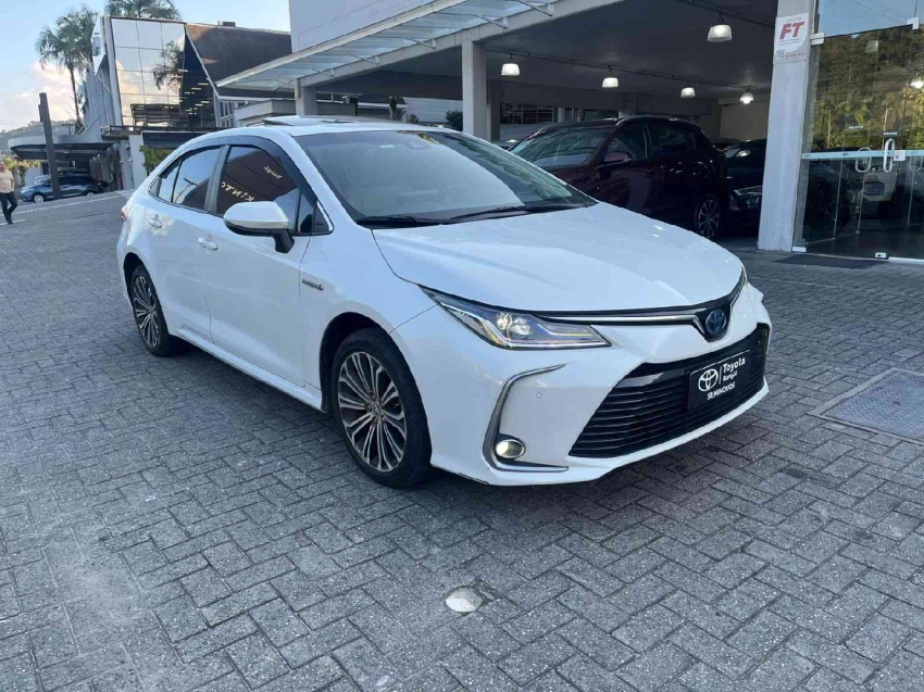 corolla altis hibrido 1.8 aut