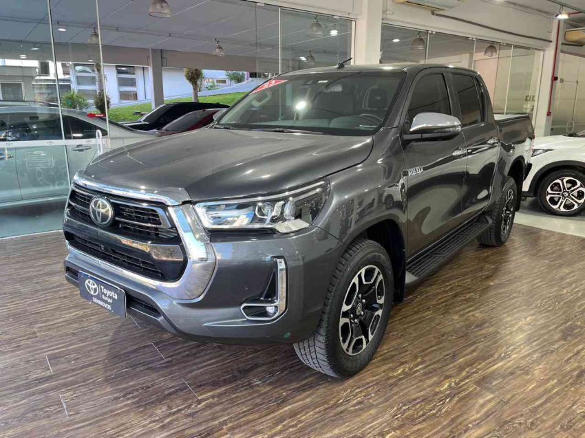 hilux srx 2.8 diesel