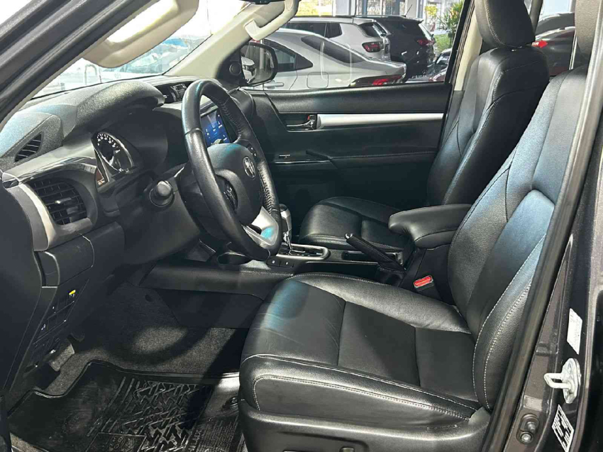 hilux srv 2.8 diesel