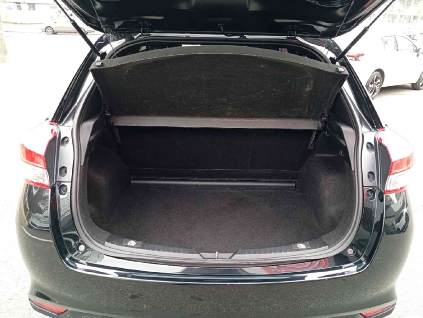 yaris hb xl at 1.5 flex automatico 24/25