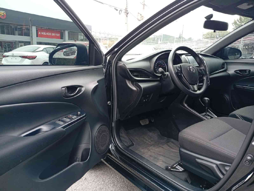 yaris hb xl at 1.5 flex automatico 24/25