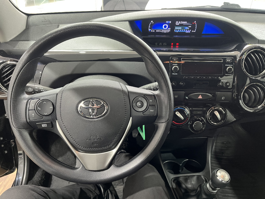 etios hatch x plus 1.5 16v
