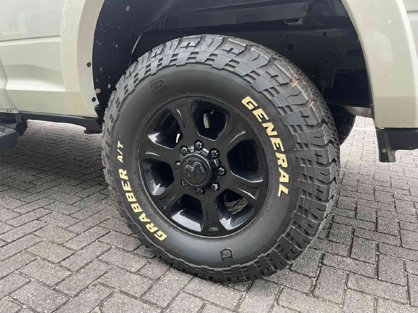 ram 2500 laramie crev cab 4x4 6,7 v6 365cv diesel