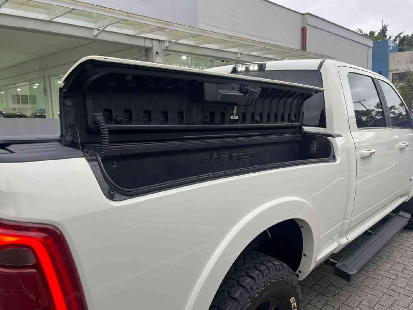 ram 2500 laramie crev cab 4x4 6,7 v6 365cv diesel
