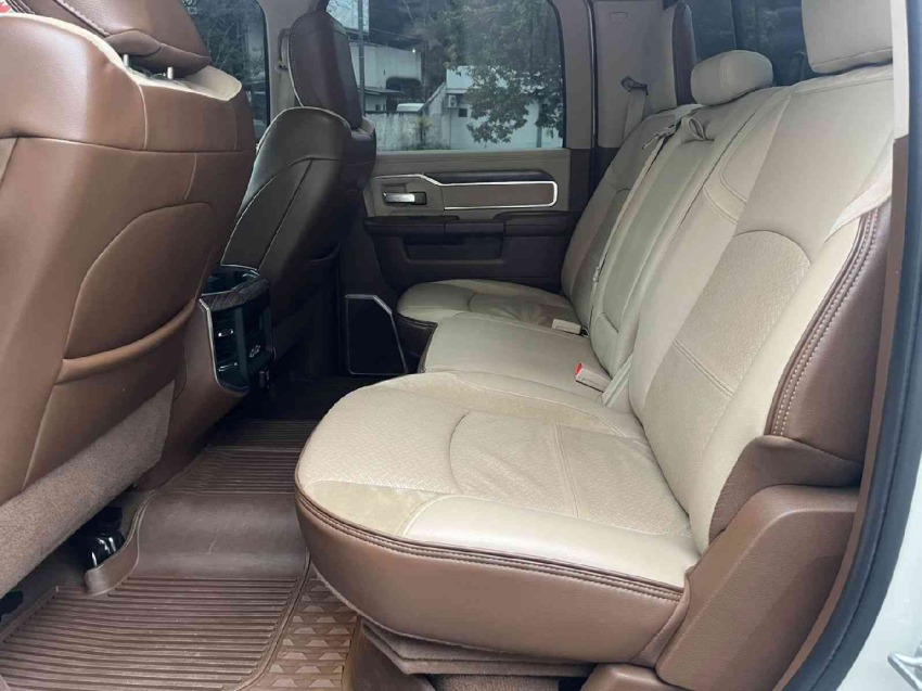ram 2500 laramie crev cab 4x4 6,7 v6 365cv diesel