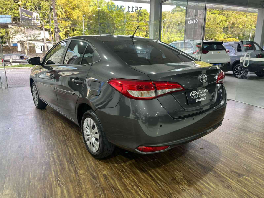 toyota yaris 1.5 16v flex sedan xl multidrive 4p automatico 2025