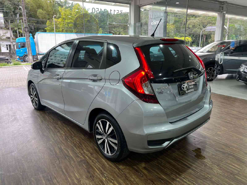 fit exl 1.5 16v cvt flex
