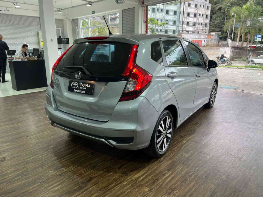 fit exl 1.5 16v cvt flex