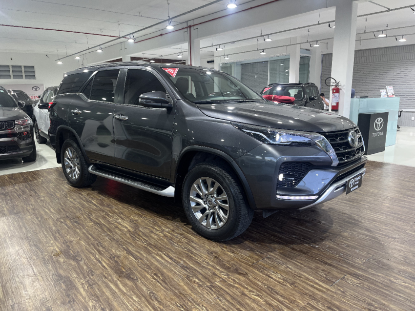 sw4 dsl 4x4 srx at 7s 23/24 diesel automatico