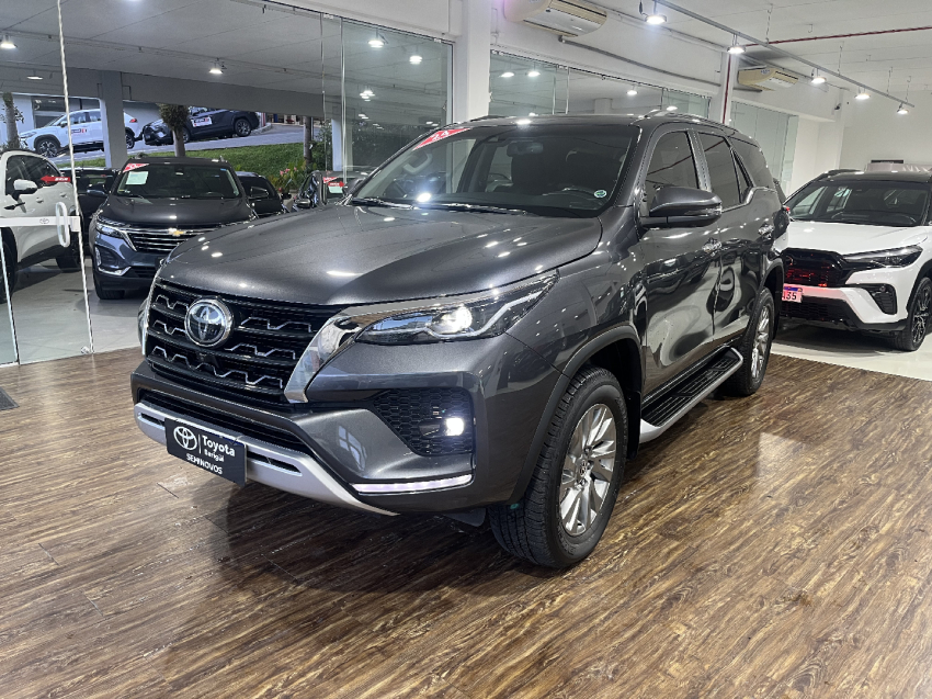 sw4 dsl 4x4 srx at 7s 23/24 diesel automatico