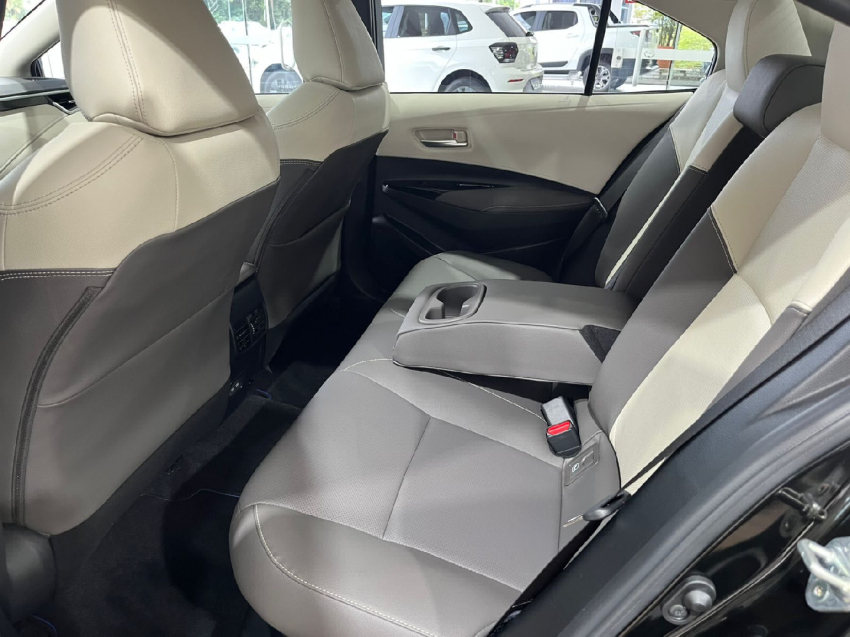 corolla altis 1.8 hibrido8