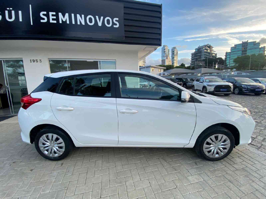 a yaris 1.5 16v flex xl6