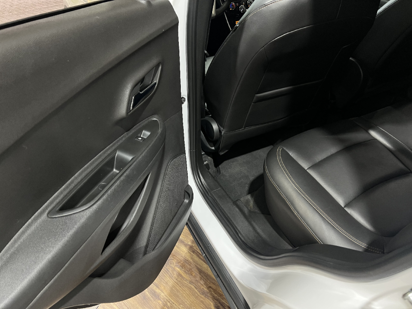 tracker 1.4 16v turbo flex8