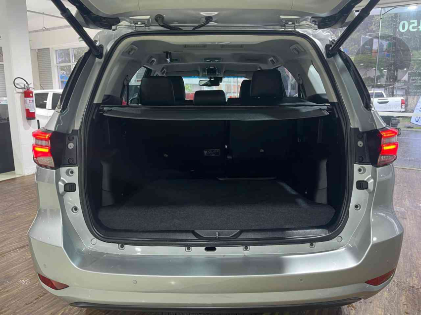 hilux sw4 2.8 d-4d turbo diesel6