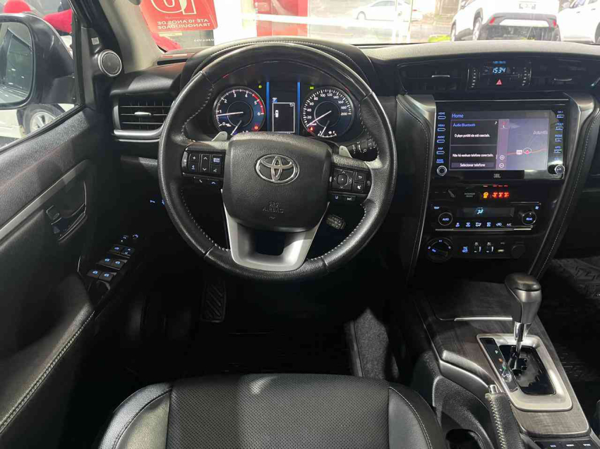 hilux sw4 2.8 d-4d turbo diesel8