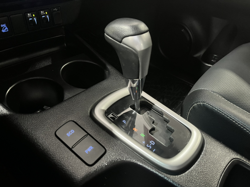 hilux cd dsl 4x4 srx 2.8 diesel12