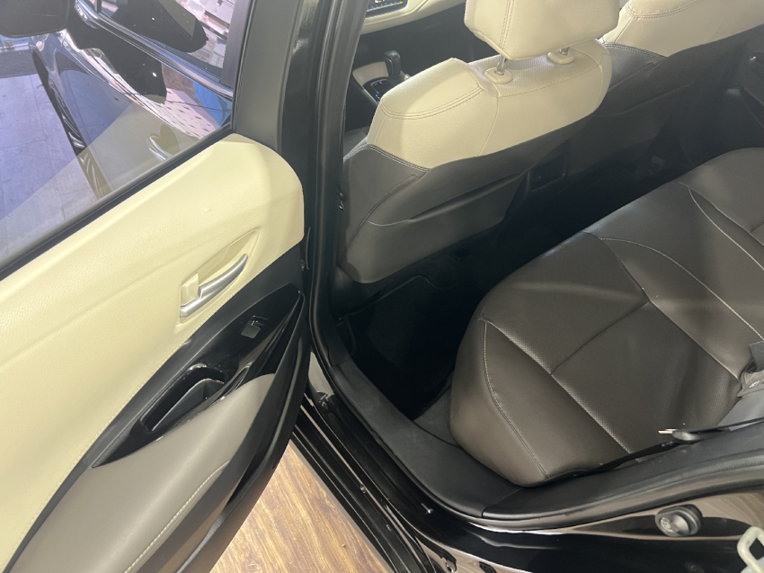 corolla altis 2.0 flex9