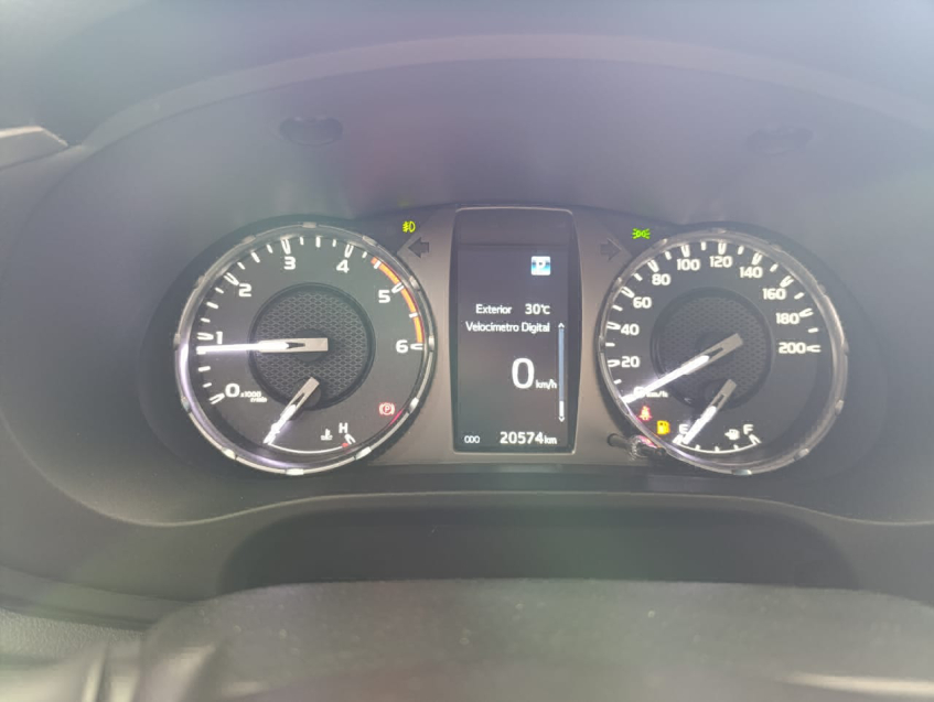 hilux cd srx plus 2.8  diesel6