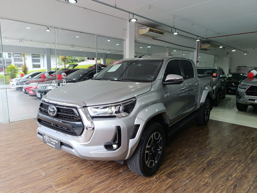 hilux cd srx plus 2.8  diesel