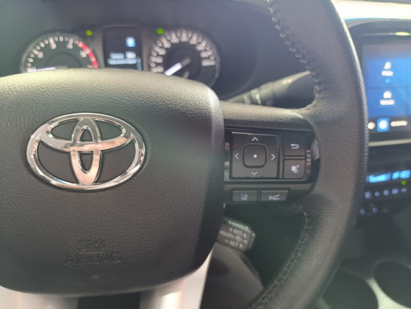 hilux cd srx plus 2.8  diesel7