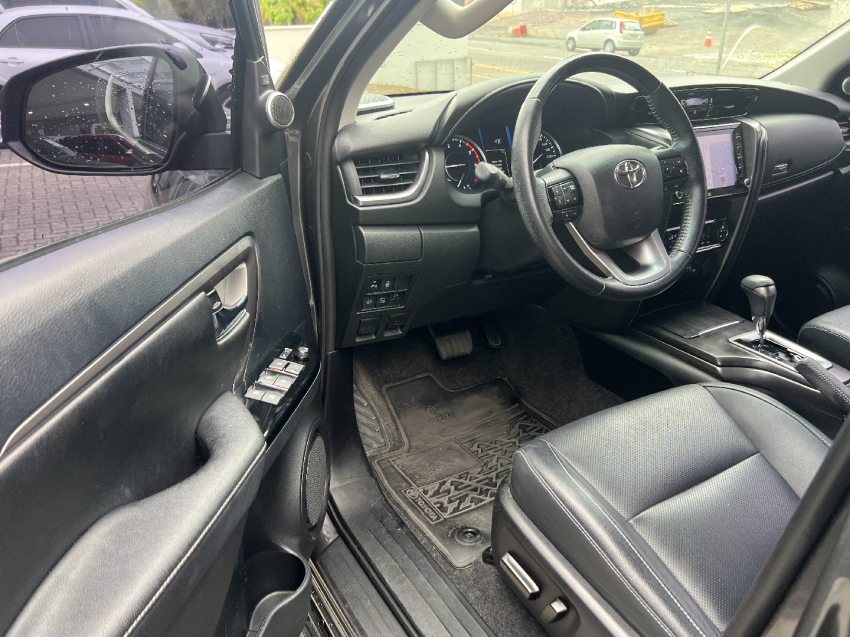 sw4 srx dsl 4x4 2.8 diesel10