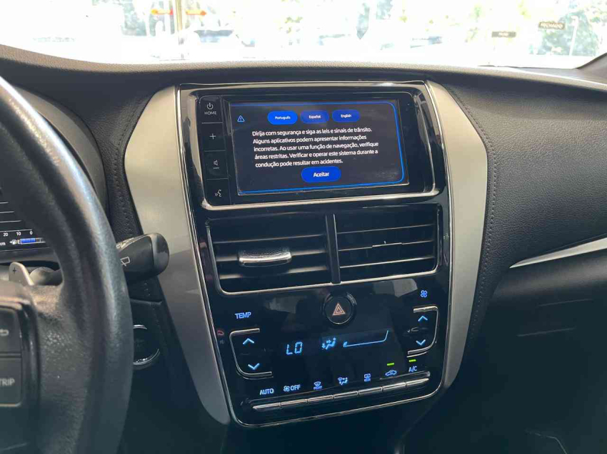 yaris xs 1.5 16v flex9