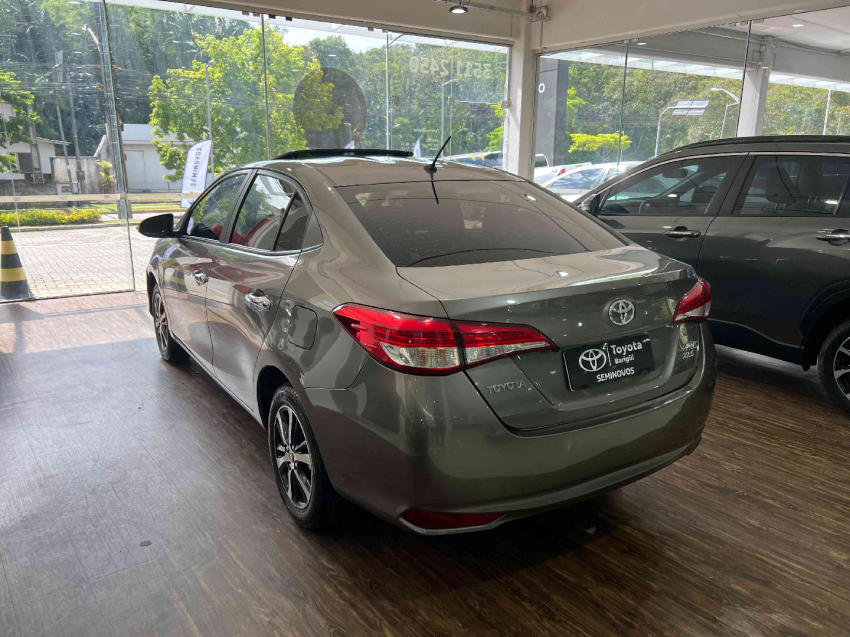 yaris xls sedan 1.52