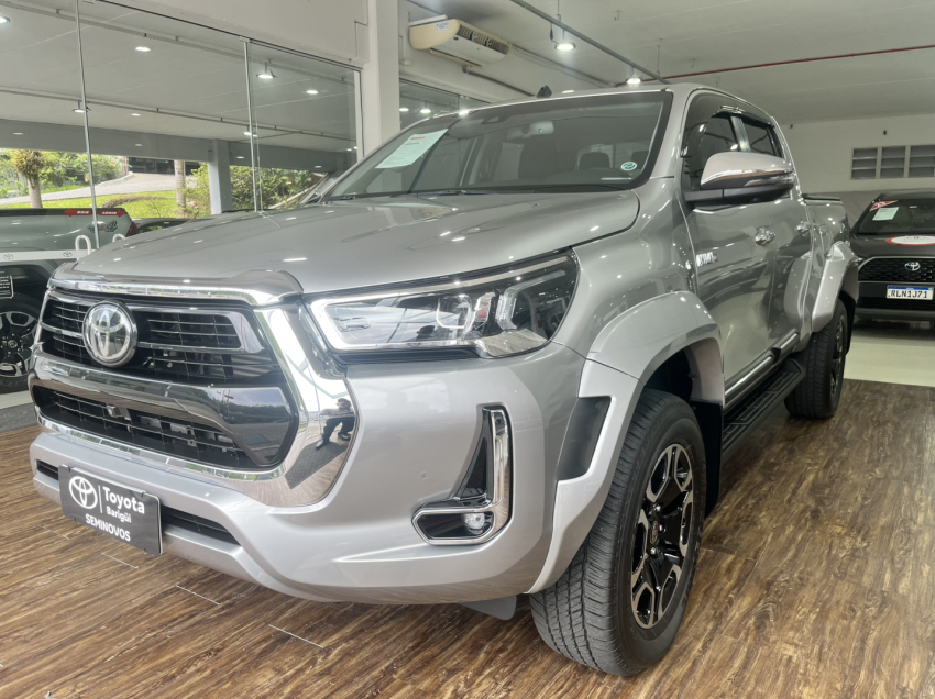 hilux cd dsl 4x4 srx 2.8 diesel plus