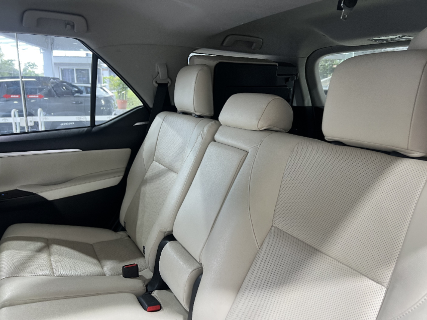 sw4 2.8 srx diamond 4x4 7 lugares9