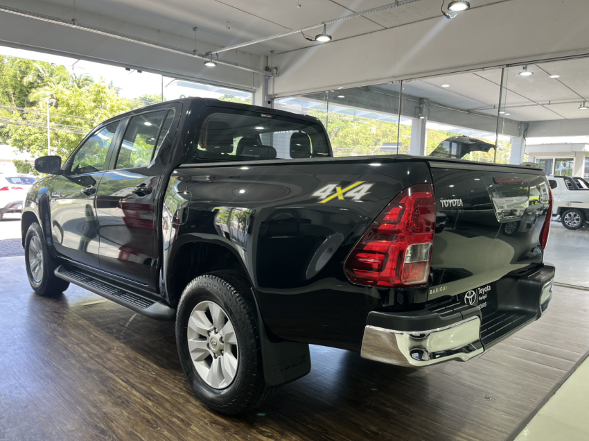 hilux srv 2.7  flex14