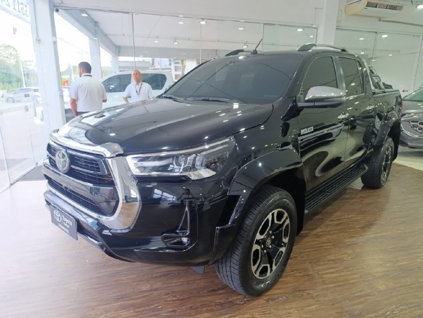 hilux srx 2.8 diesel